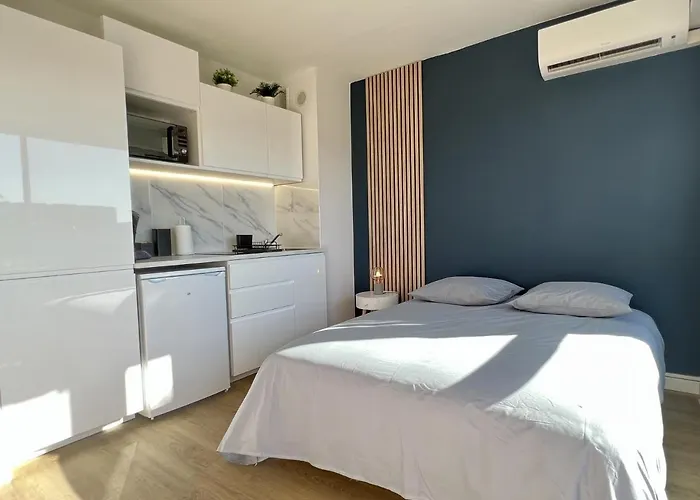 Beaux Arts - *proche Centre *clim *balcon Apartamento