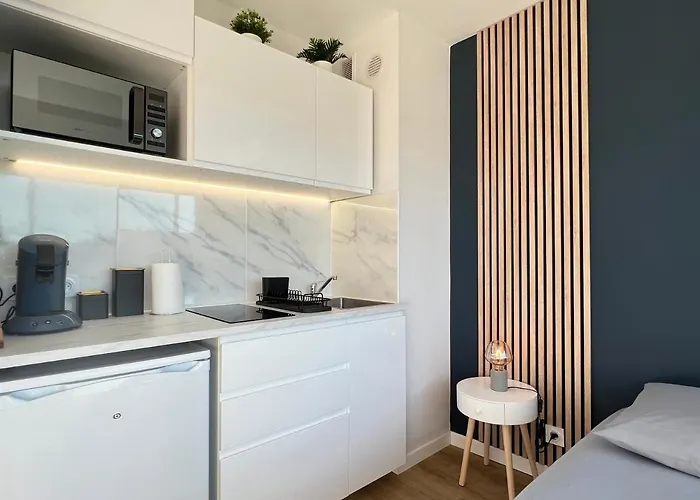 Beaux Arts - *proche Centre *clim *balcon